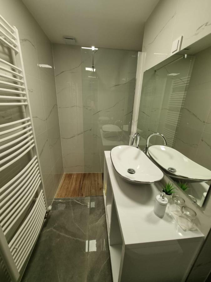Apartman Simic Osijek Exterior foto